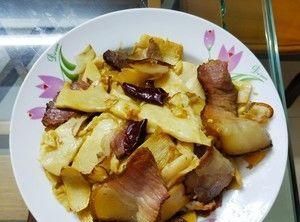 美味健康的土佐風(fēng)煮竹筍（品嘗日本傳統(tǒng)佳肴的方法與技巧）