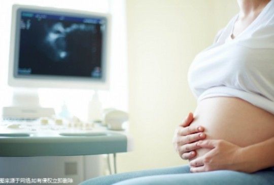 〖床上做运动,床上运动四招瘦身枕头操〗