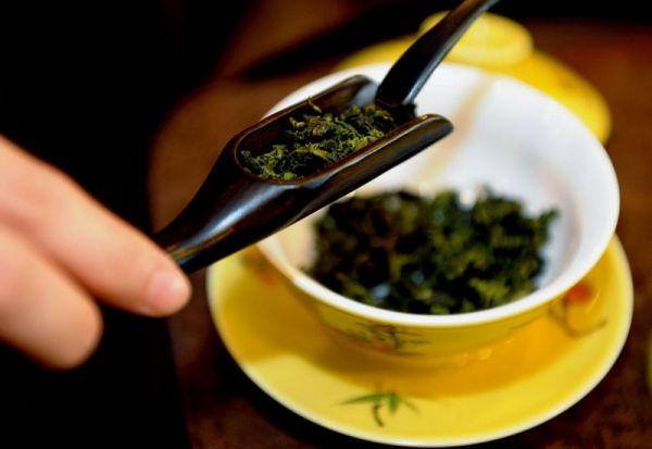 濕氣重可以喝鐵觀音茶嗎：預(yù)防潮濕和濕氣的效果