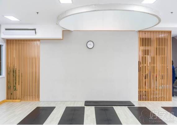 天津莲渡瑜伽学院