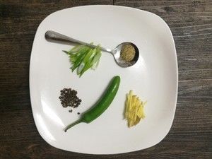 【健康低脂】營養(yǎng)雜糧雞肉南瓜炒飯的做法步驟 第5步