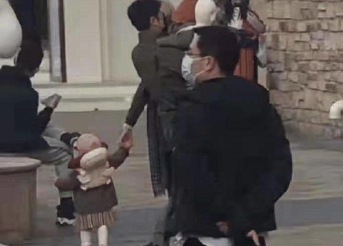 余华英恐惧腿软哭着被押走，一场突如其来的噩梦