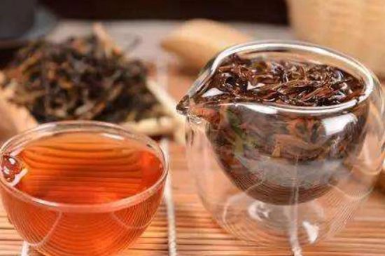 綠茶加重濕氣，綠茶喝多了會濕氣重嗎？