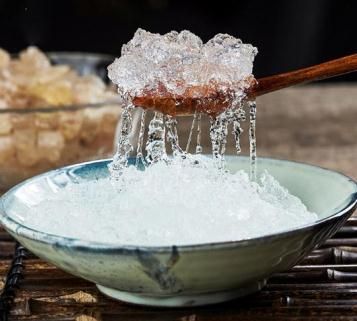 哺乳期吃雪燕的壞處 哺乳期該不該吃雪燕