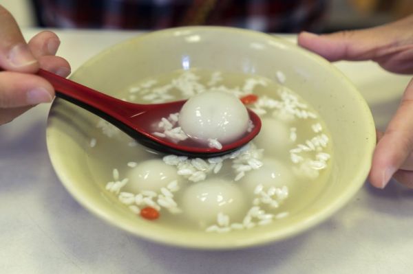 冬至吃湯圓還是吃餃子