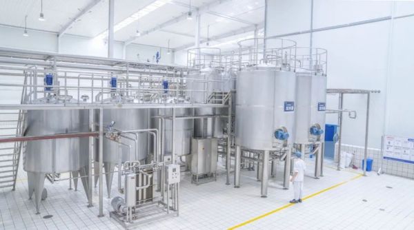 乐纯、简爱之后，这个供应链酸奶品牌也想做中国版Chobani