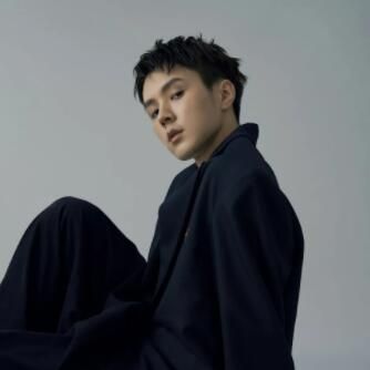 駱王宇