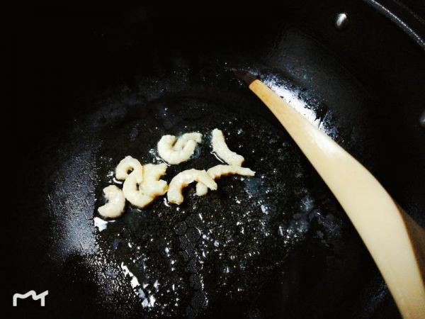 純奶手撕吐司的做法 步驟1