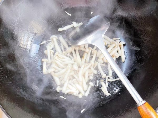 純奶手撕吐司的做法 步驟1