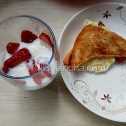 草莓搭配餐的做法[圖]