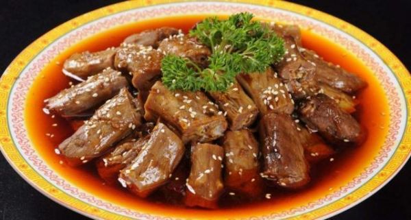 这样做的麻辣鸭脖，麻辣鲜香，美味可口，超过瘾！