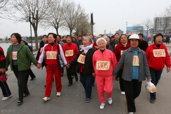 常見的有氧健身運(yùn)動1——健步走
