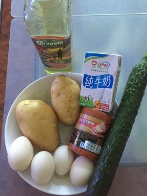 土豆沙拉 自制健康沙拉醬的做法 步驟1