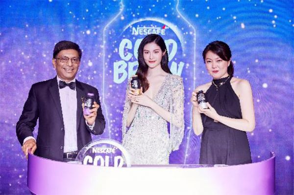 雀巢咖啡邀請(qǐng)超模何穗一起見證“冷萃”時(shí)尚大秀