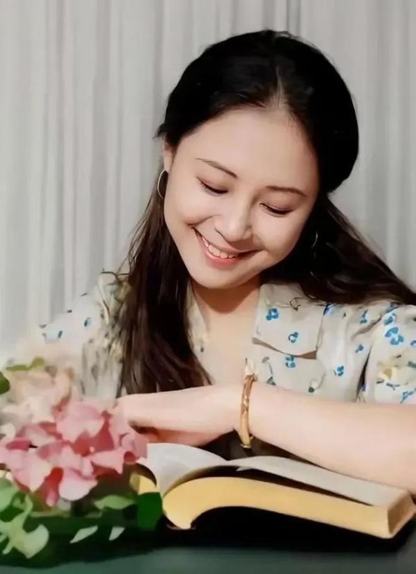 瓊瑤“統(tǒng)治”兩岸三地影視圈的日子