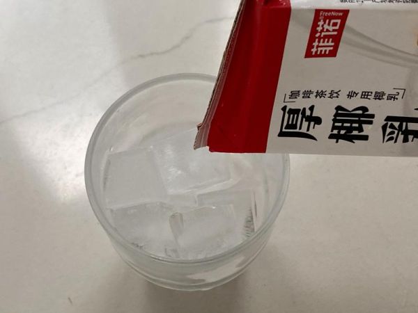 純奶手撕吐司的做法 步驟1