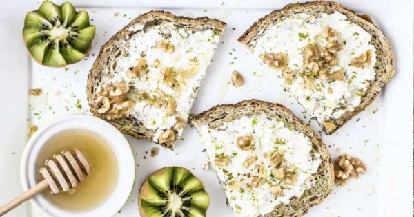 烤面包上的干酪