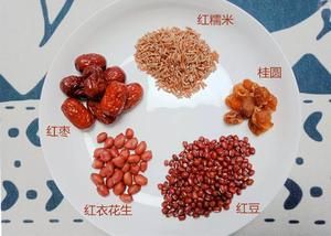 桂圆花生红枣汤，滋补养颜补气血哦~的做法 步骤1