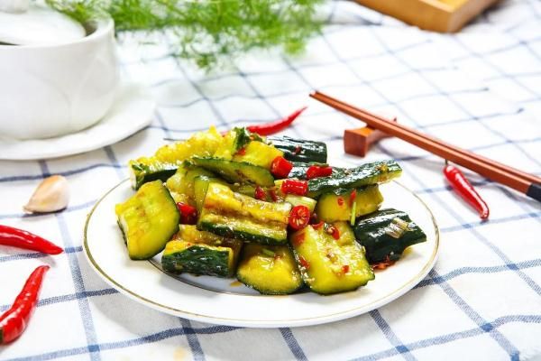 夏吃瓜，怎能少了它？補水消暑的“一把好手”，熱量超低！