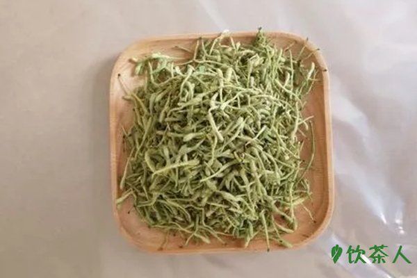 金银花最多连续喝几天，最长喝7天(三种人不宜喝金银花水)