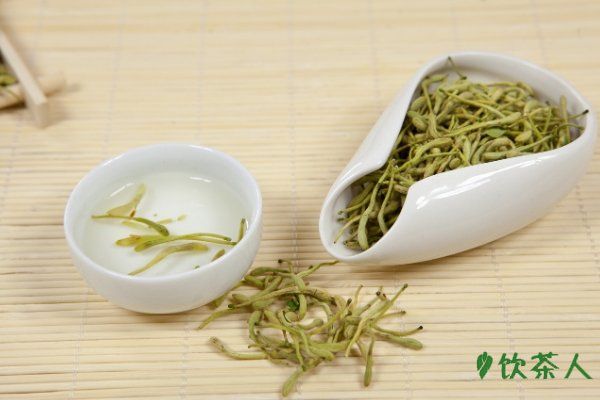金银花最多连续喝几天，最长喝7天(三种人不宜喝金银花水)
