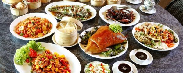脫脂牛奶的營(yíng)養(yǎng)價(jià)值 什么是脫脂牛奶 喝脫脂牛奶的好處