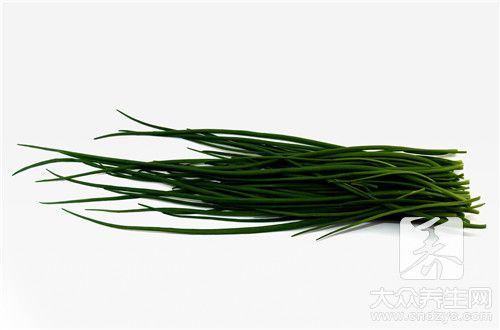 韭菜牛奶一起吃的后果是什么