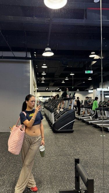 健身房那位美女