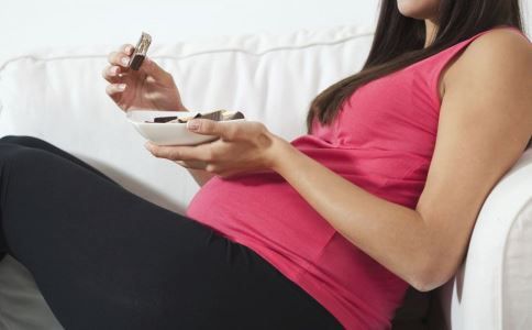 懷孕期間可以吃糖嗎 孕婦可以吃糖嗎 孕婦如何攝入糖分