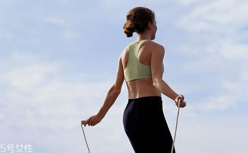 怎樣跳繩可以有效減肥？推薦這四種跳繩方式