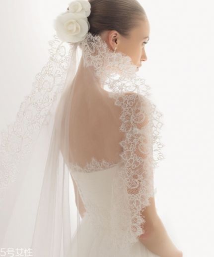 婚紗裙撐怎么穿？婚紗裙撐的正確穿法