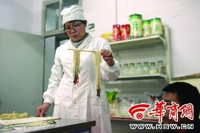 面條加添加劑更容易燃燒(圖)