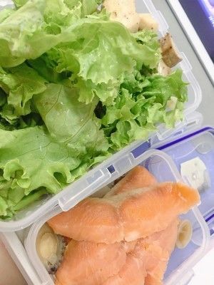 超美味快手懒人健康油醋汁海鲜沙拉的做法步骤 第4步