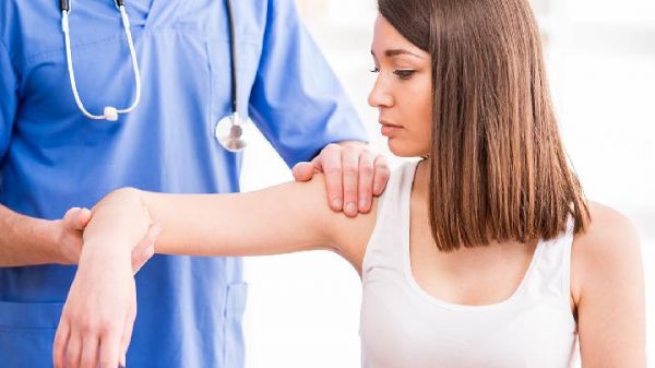 如何按摩腳底可以減肥 腳底按摩減肥方法有哪些