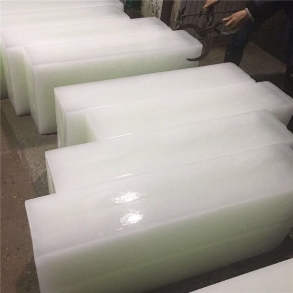 冰塊怎么做 溫州市民購(gòu)買冰塊為醫(yī)護(hù)人員降溫