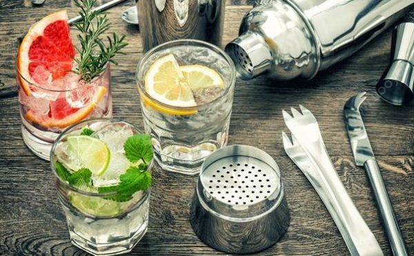 夏季大量飲用冰鎮(zhèn)飲料容易致病嗎？夏季防暑可以喝溫茶嗎？(1)