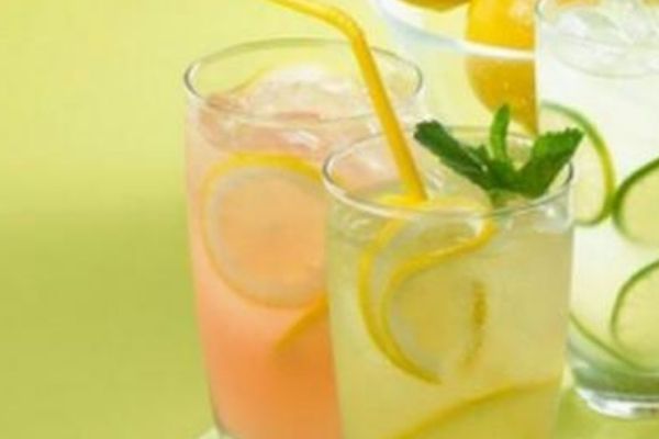檸檬水怎么做的和冷飲店一模一樣，家里自制檸檬水的正確泡法