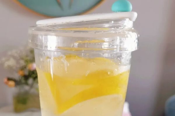 檸檬水怎么做的和冷飲店一模一樣，家里自制檸檬水的正確泡法