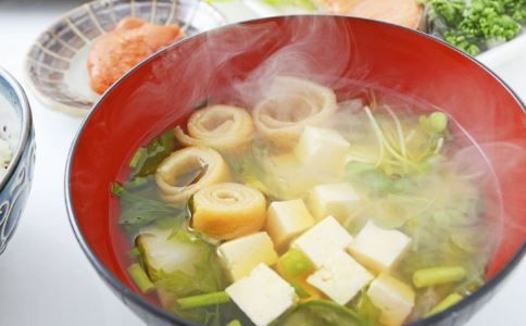 春節(jié)飲食要注意哪些事項 春節(jié)飲食指南 春節(jié)飲食如何搭配