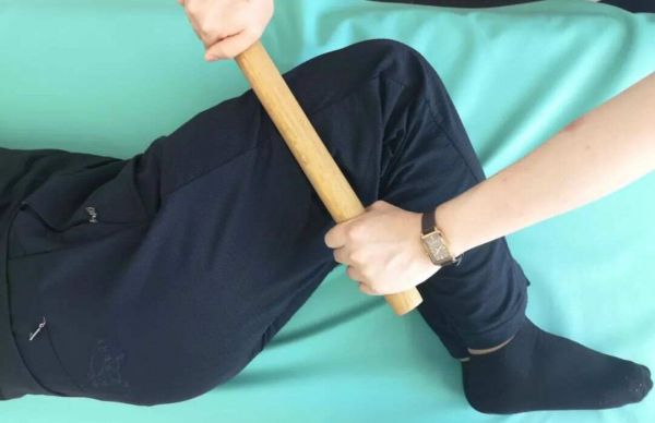 膝盖“咔咔”响？别慌，家里的擀面杖就能“修复”这种腿部不适