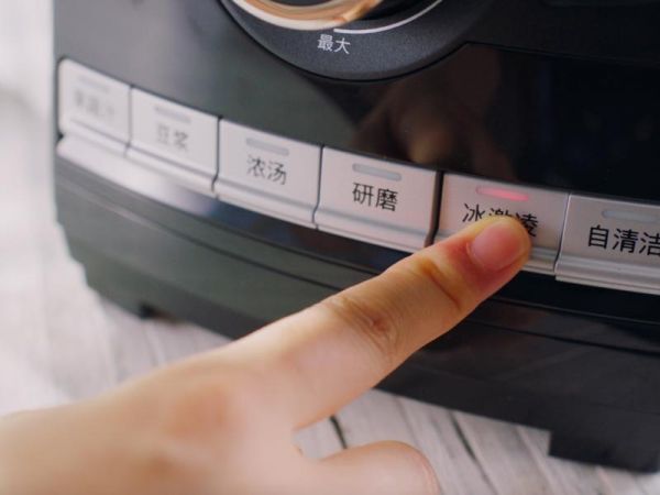 純奶手撕吐司的做法 步驟1