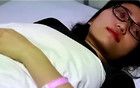 北京女孩突然雙腿癱瘓，醫(yī)生檢查后果斷報警，她干啥了？