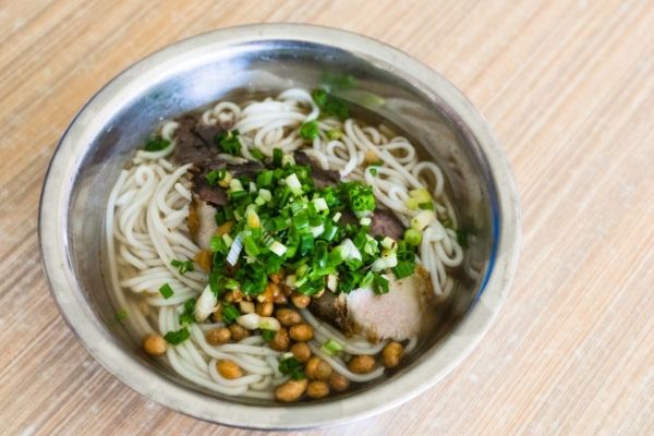 一碗粉的热量 一碗粉的热量是多少 减肥可以吃粉吗