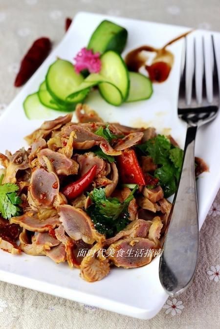 簡(jiǎn)單美味的6道涼拌菜，好吃下飯，關(guān)鍵做法超簡(jiǎn)單！