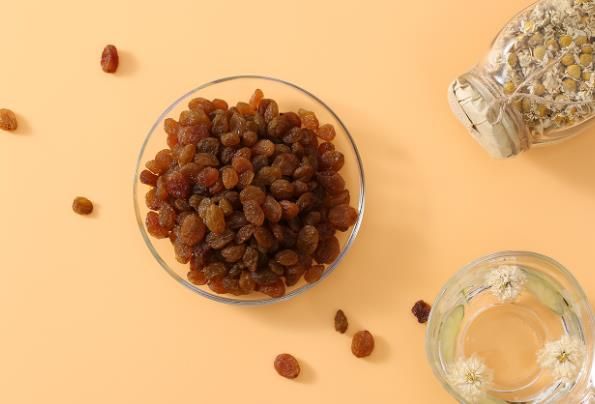 吃話梅會(huì)不會(huì)長(zhǎng)痘 含鹽量高 過量或頻繁食用上火長(zhǎng)痘