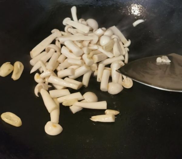 純奶手撕吐司的做法 步驟1