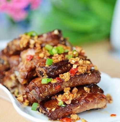 美味健康的蒜香烤雞脖（健康生活）