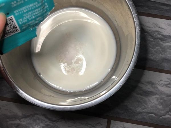 純奶手撕吐司的做法 步驟1