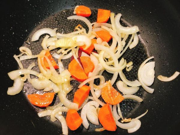 純奶手撕吐司的做法 步驟1