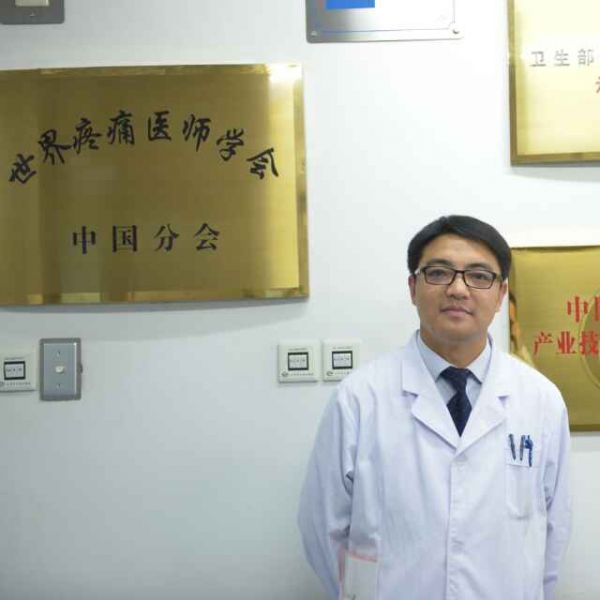 李向飛